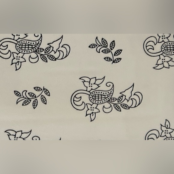 Baum serving tray. 9 5/8” x 15 5/8” Black & White design - Picture 14 of 14